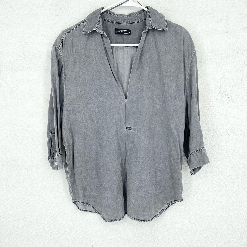 Zara Blouse Women Size XS‎ Gray 3/4 Sleeve deep V Neck Polyester Hemmed Collared